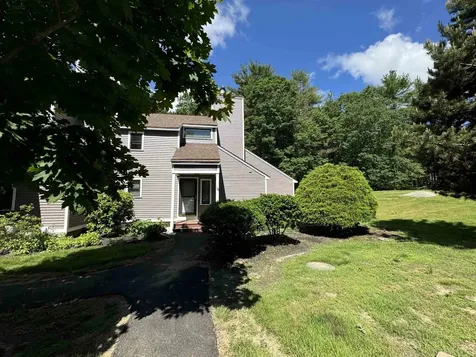 16 Kirriemuir Road Stratham NH 03885