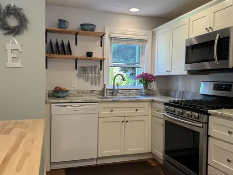 16 Kirriemuir Road Stratham NH 03885