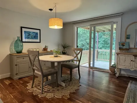 16 Kirriemuir Road Stratham NH 03885