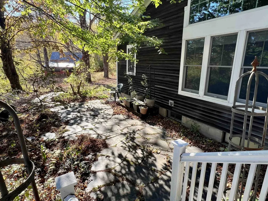 103 Spaulding Hill Road Dummerston VT 05301