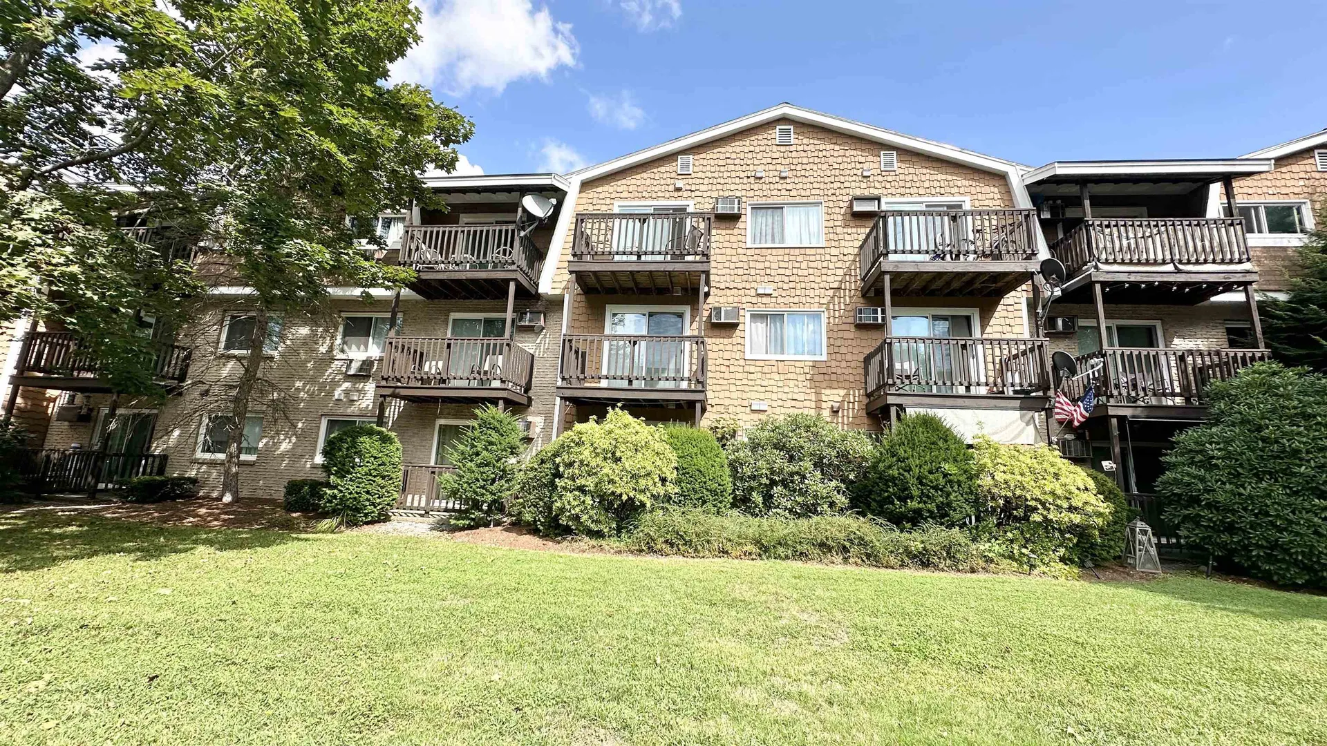 310 Brook Village Road Nashua NH 03062