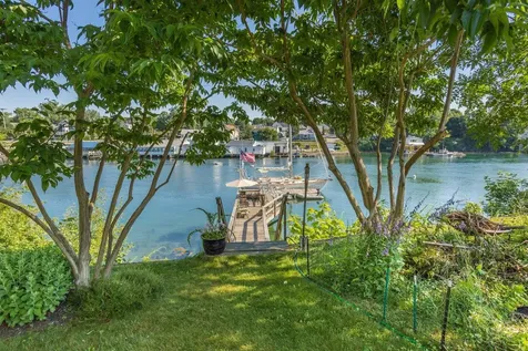 28 Island Avenue Kittery ME 03904