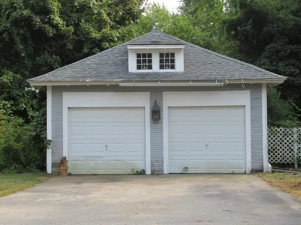 43 Depot Road Kingston NH 03848