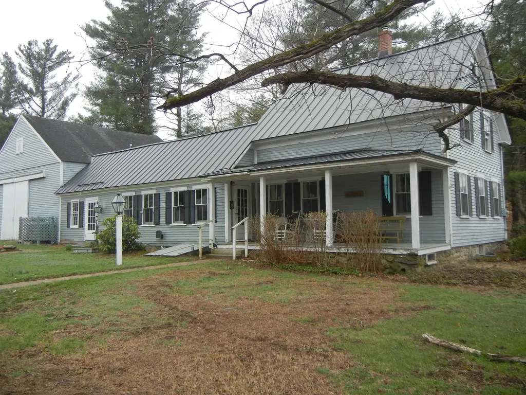 43 Depot Road Kingston NH 03848