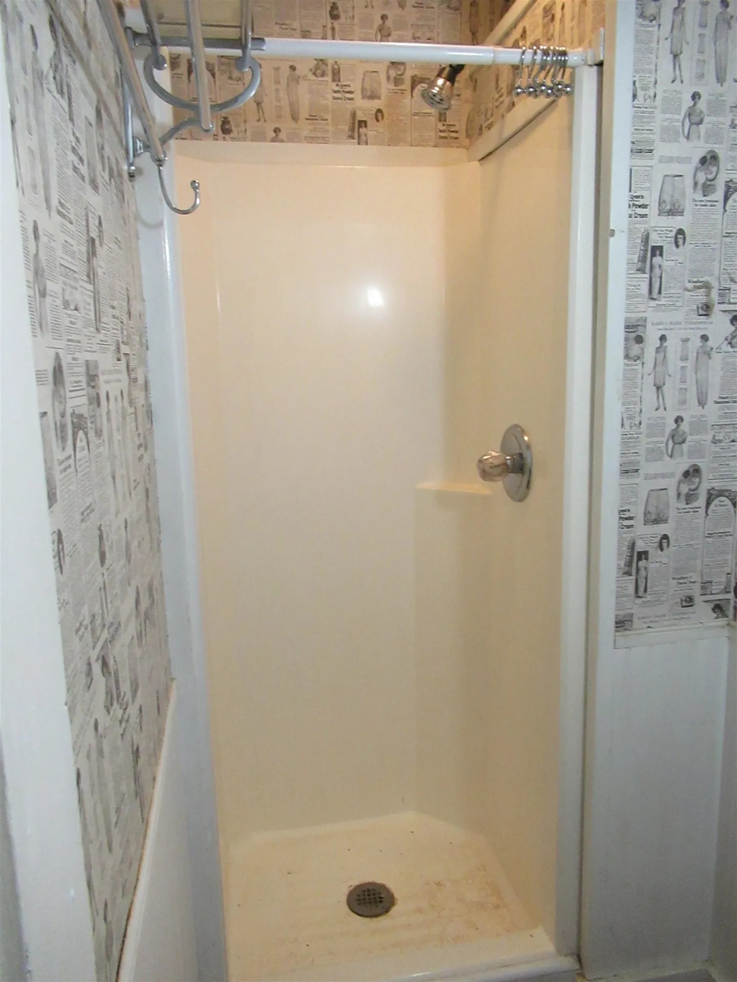 43 Depot Road Kingston NH 03848