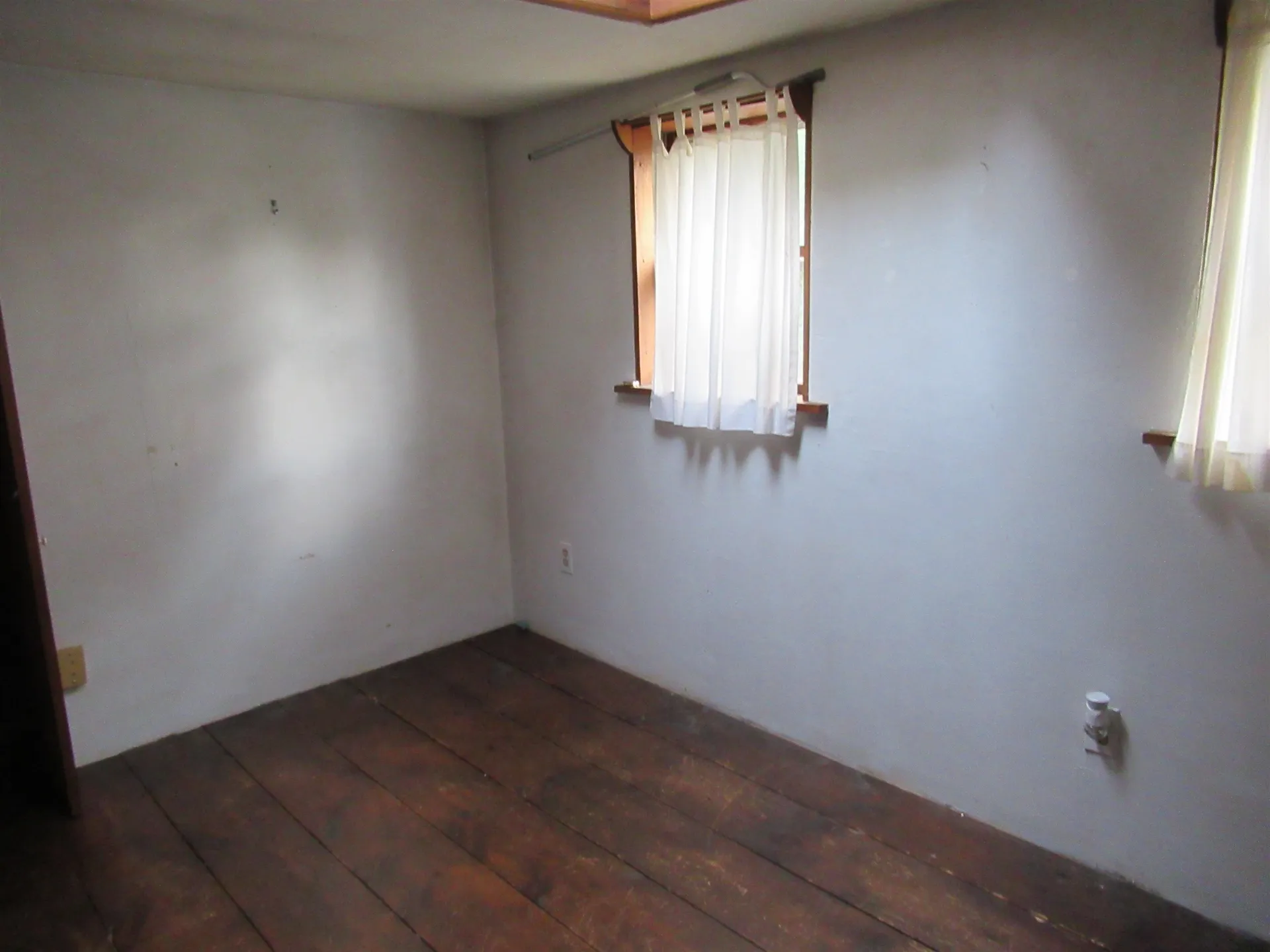 43 Depot Road Kingston NH 03848