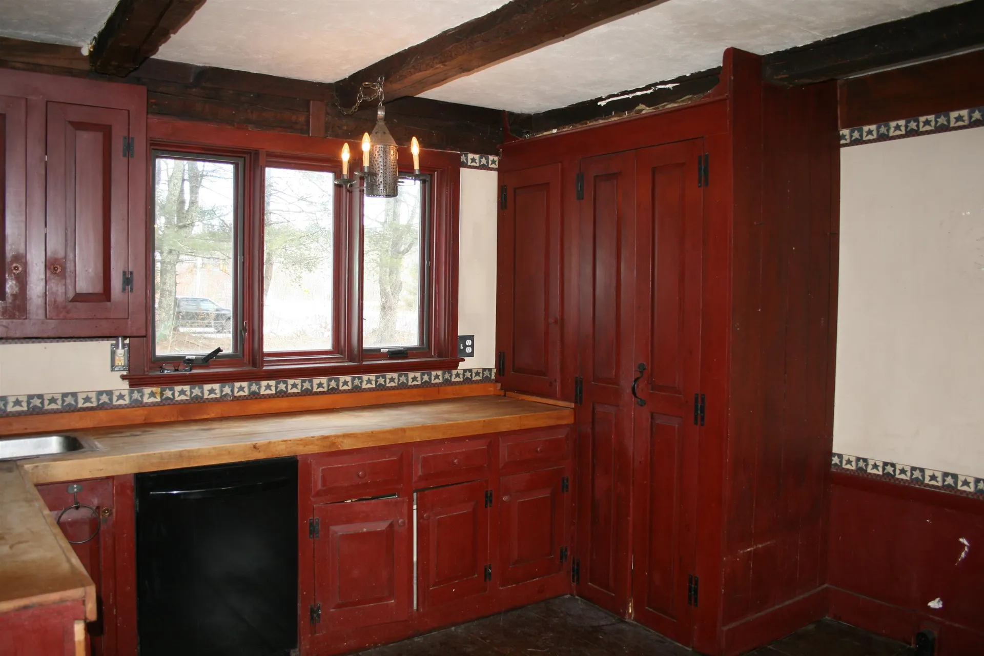 43 Depot Road Kingston NH 03848