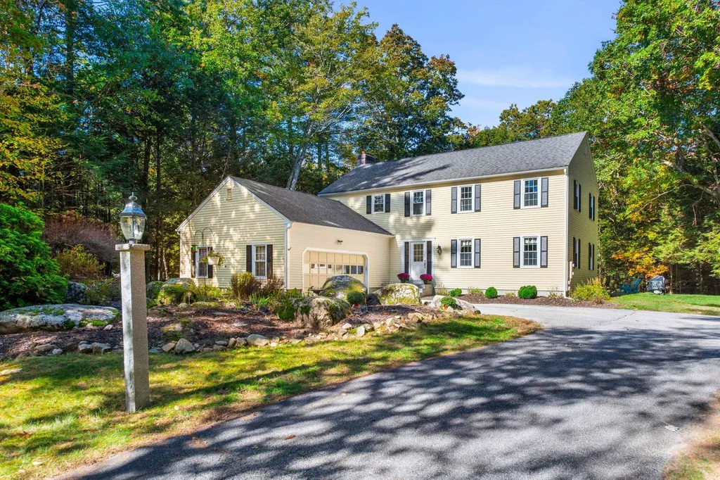 3 Thistle Drive Amherst NH 03031