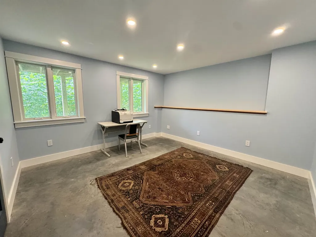 71 East Street Bristol VT 05443