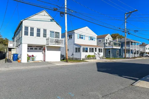 24 Island Path Hampton NH 03842