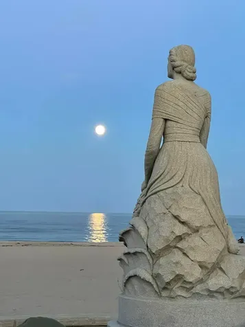 24 Island Path Hampton NH 03842