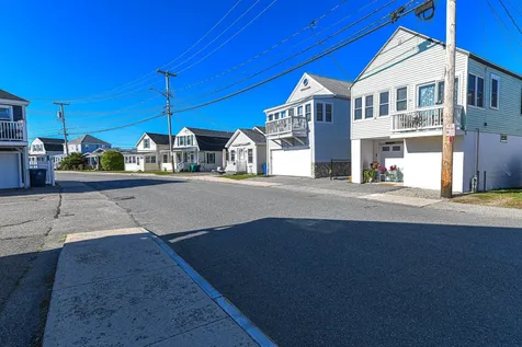 24 Island Path Hampton NH 03842