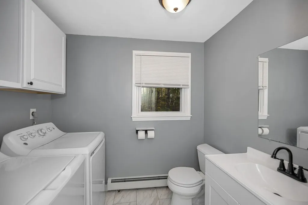 5 Raintree Drive Londonderry NH 03053