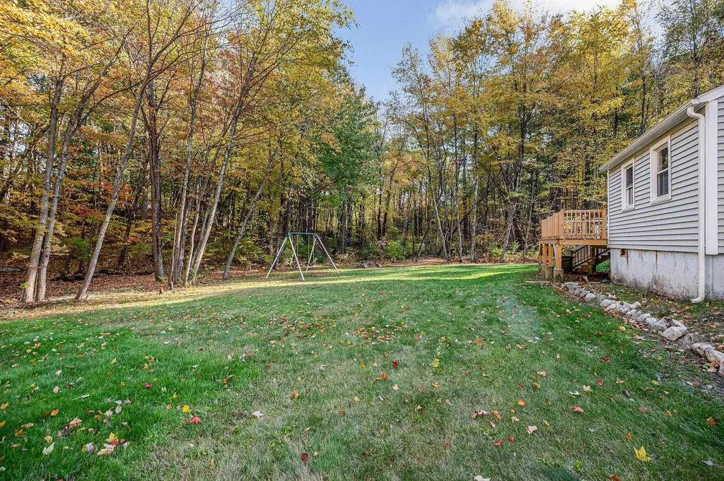 5 Raintree Drive Londonderry NH 03053