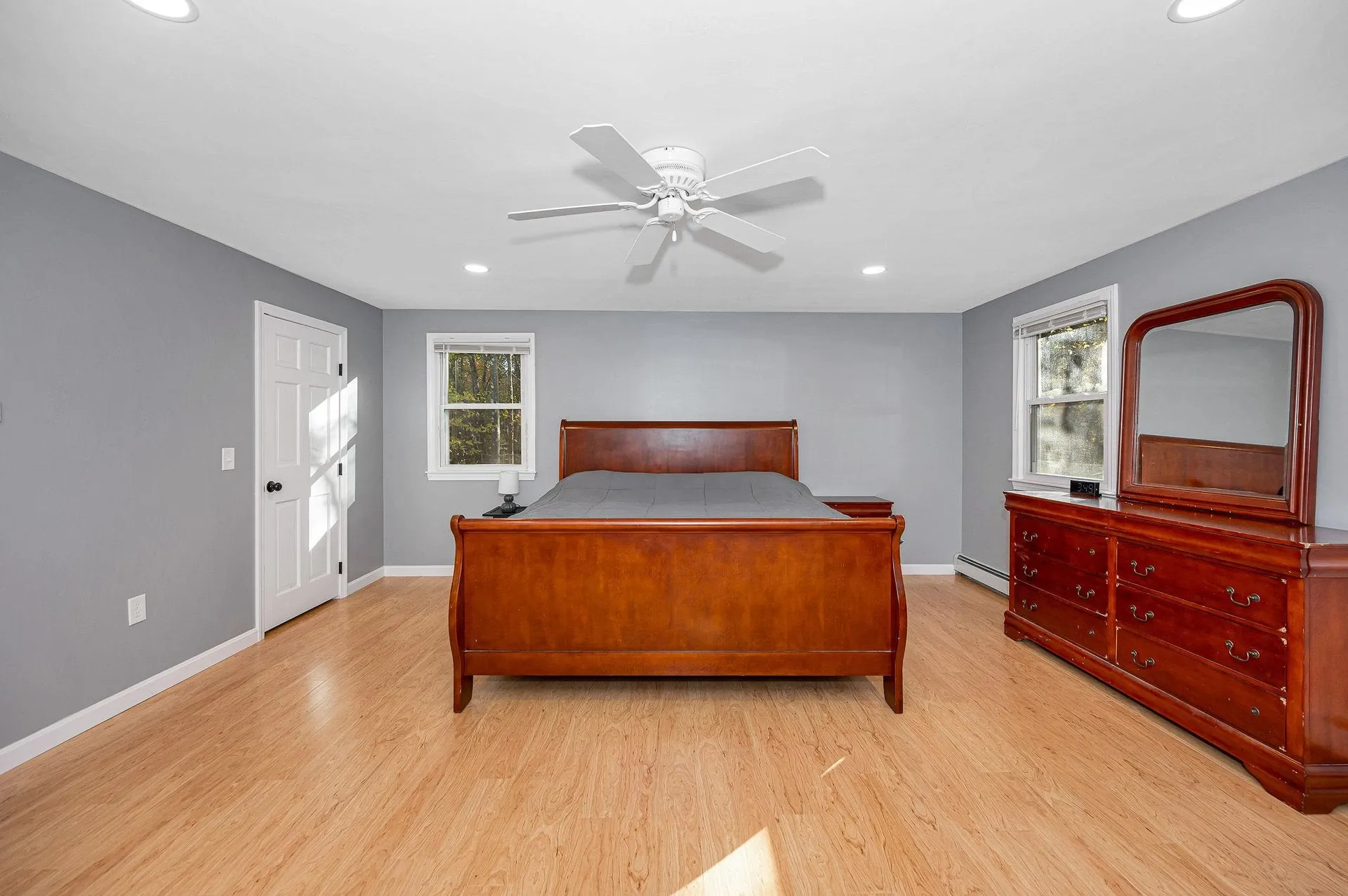 5 Raintree Drive Londonderry NH 03053