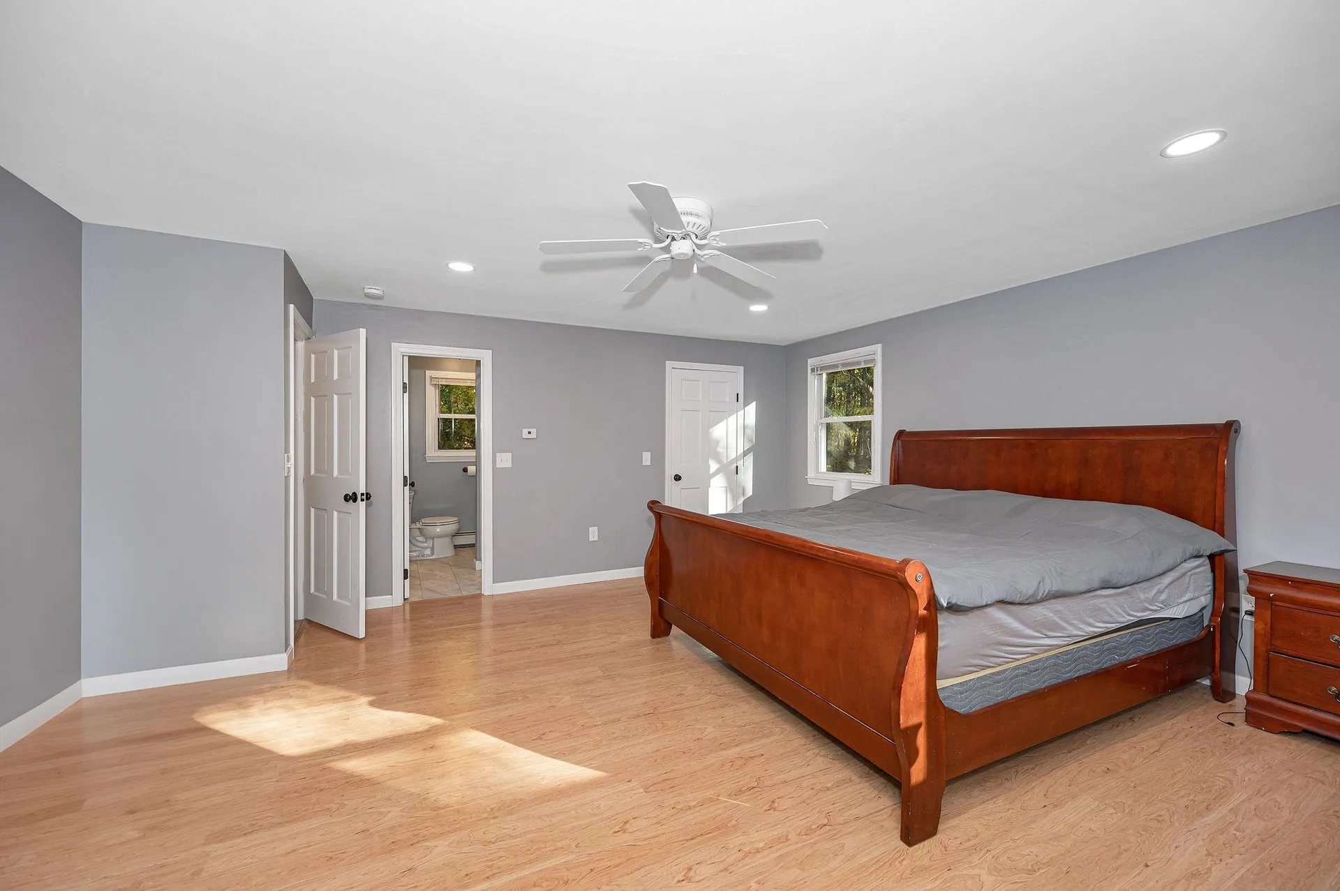5 Raintree Drive Londonderry NH 03053