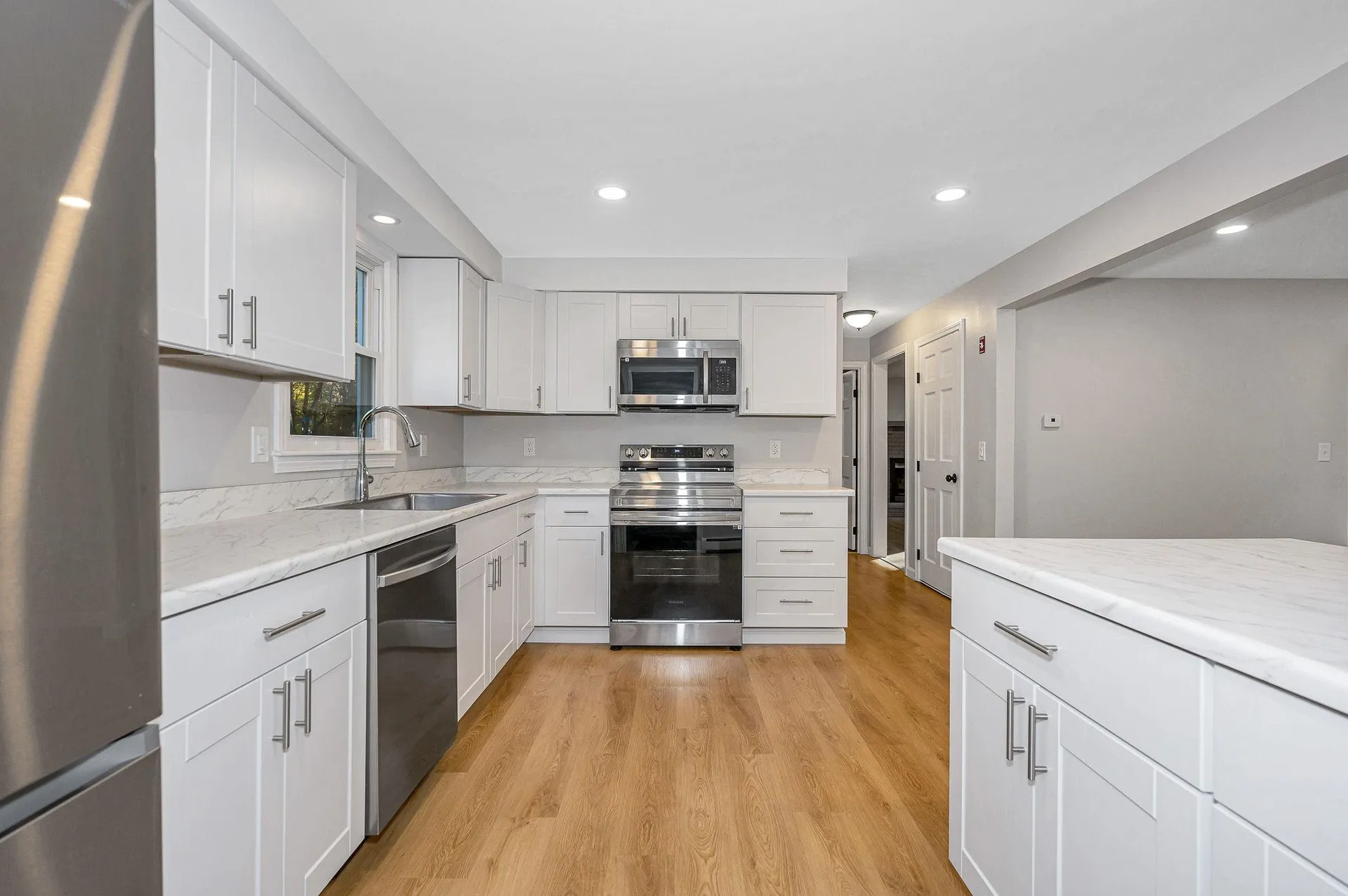 5 Raintree Drive Londonderry NH 03053