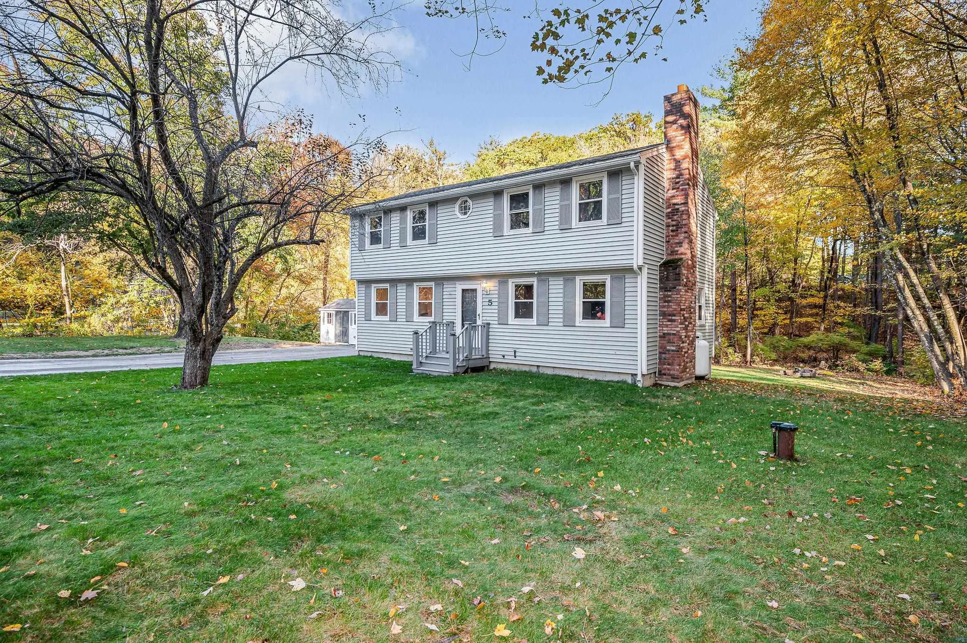 5 Raintree Drive Londonderry NH 03053