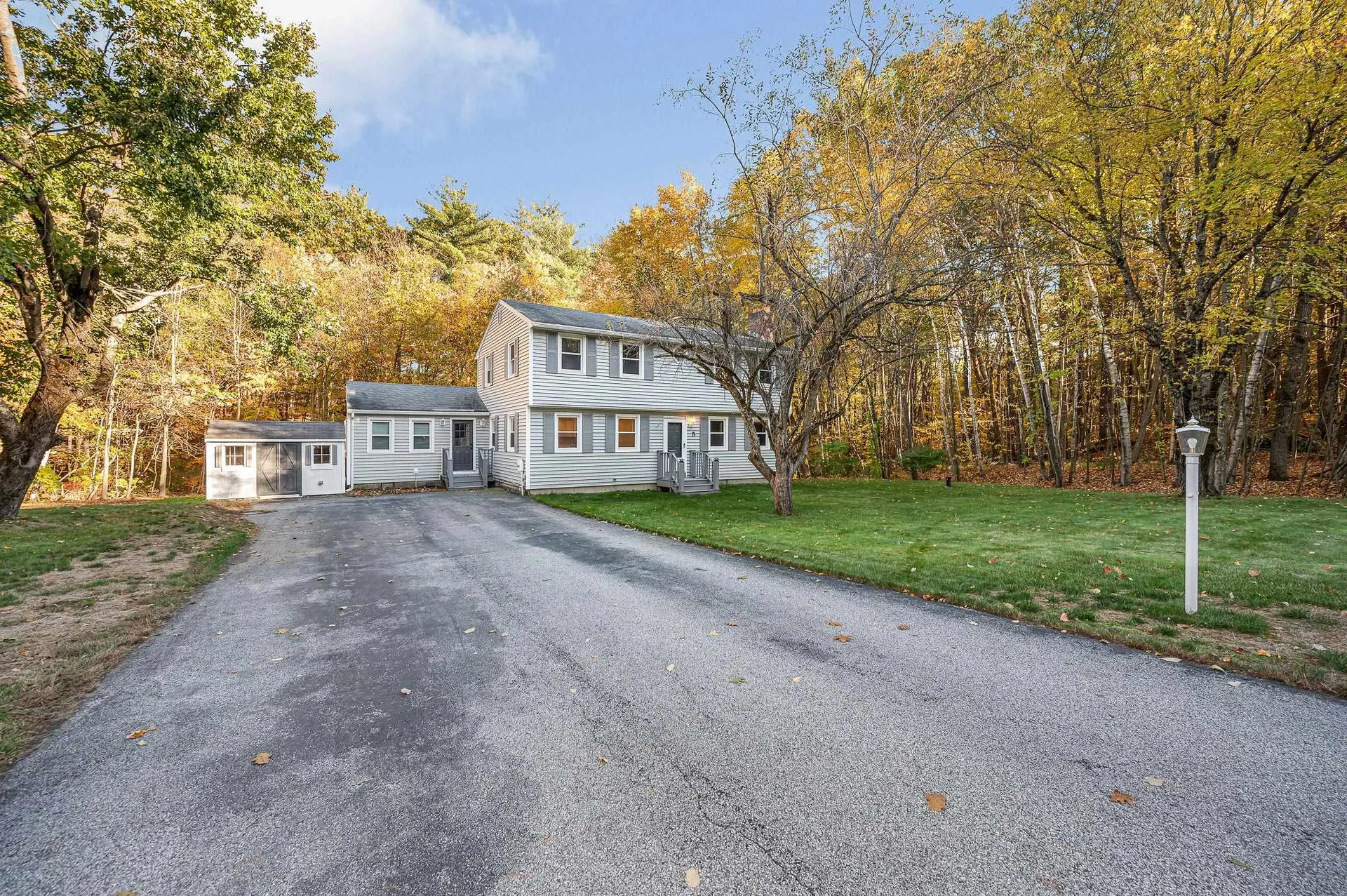 5 Raintree Drive Londonderry NH 03053