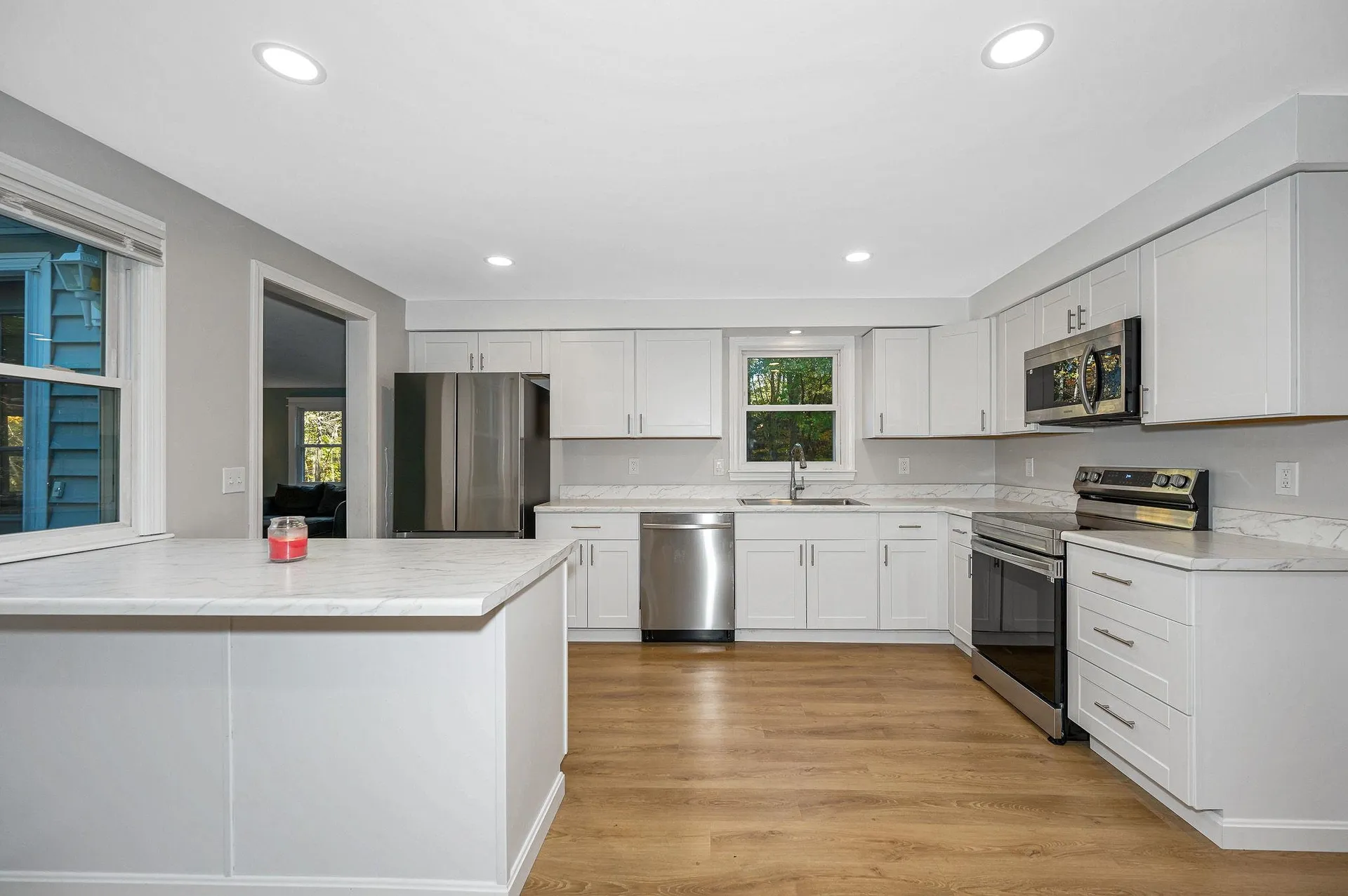 5 Raintree Drive Londonderry NH 03053