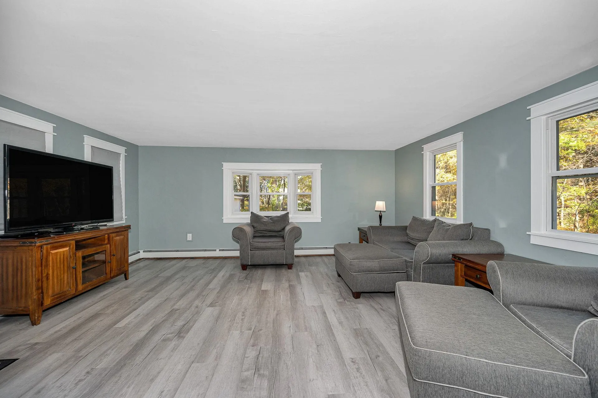 5 Raintree Drive Londonderry NH 03053