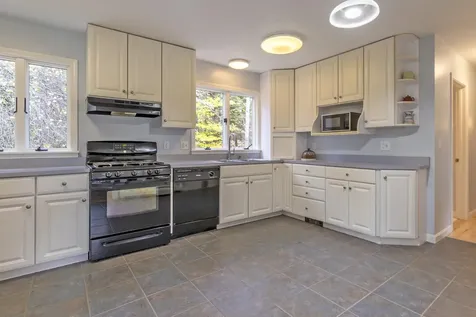 81 Evergreen Lane Londonderry VT 05148