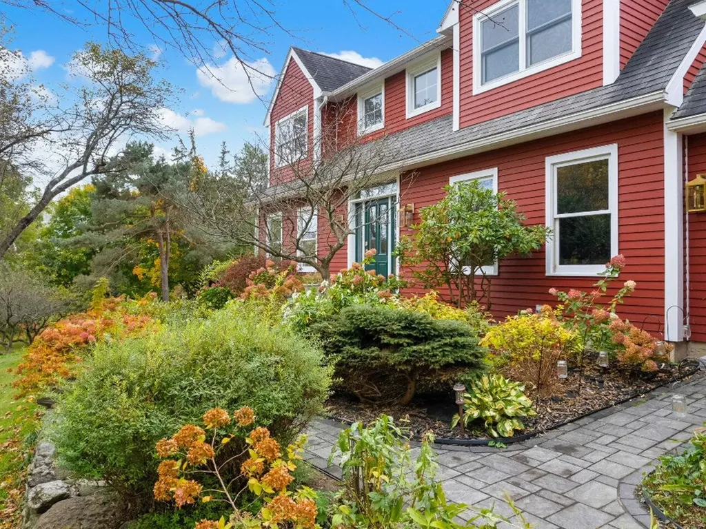 33 Vista Drive Shelburne VT 05482