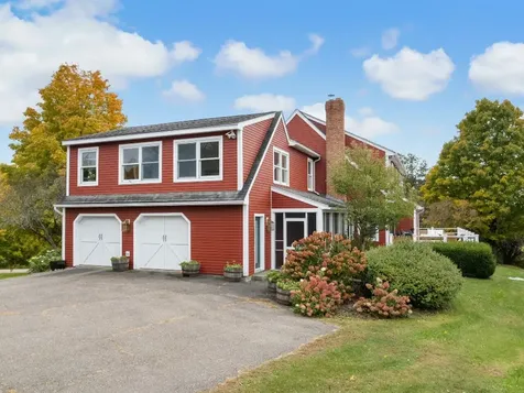 33 Vista Drive Shelburne VT 05482
