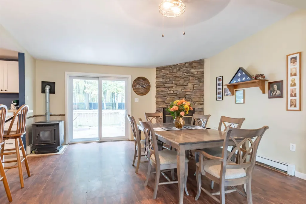 87 Mooar Hill Road Hollis NH 03049