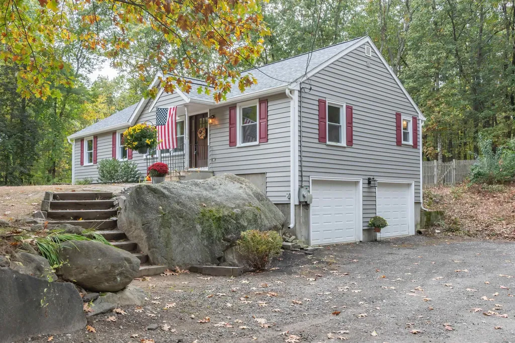 87 Mooar Hill Road Hollis NH 03049