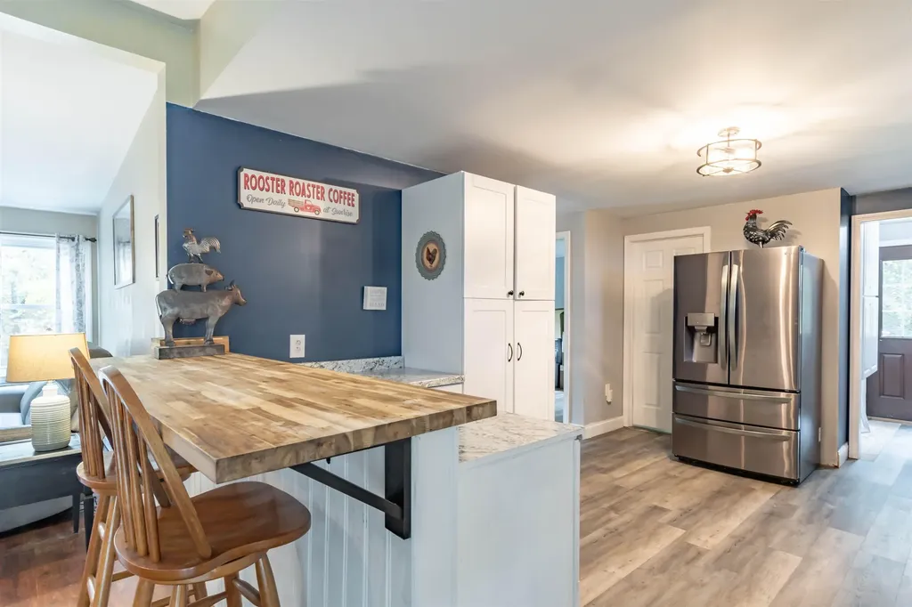 87 Mooar Hill Road Hollis NH 03049