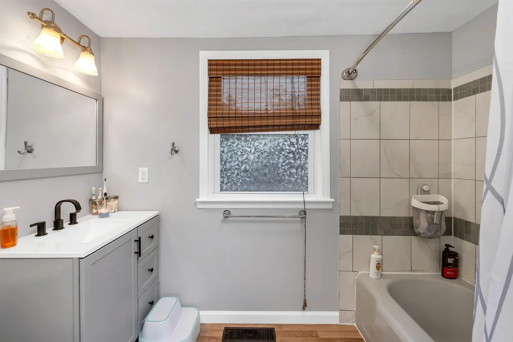 29 Wood Drive Gilmanton NH 03237