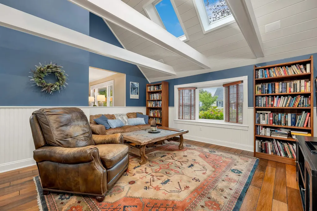 45 Pleasant Street Wolfeboro NH 03894