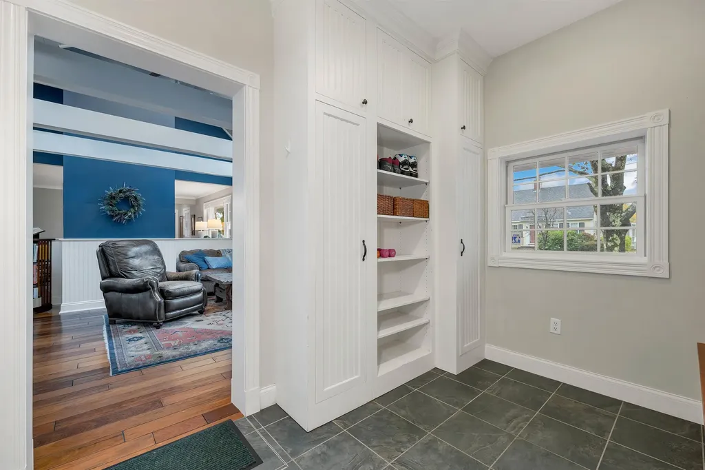 45 Pleasant Street Wolfeboro NH 03894