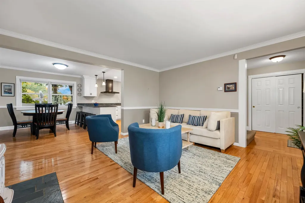 45 Pleasant Street Wolfeboro NH 03894