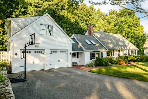 45 Pleasant Street Wolfeboro NH 03894