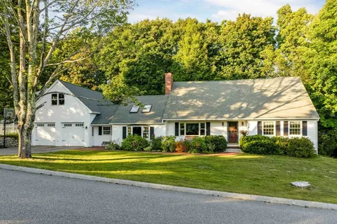 45 Pleasant Street Wolfeboro NH 03894