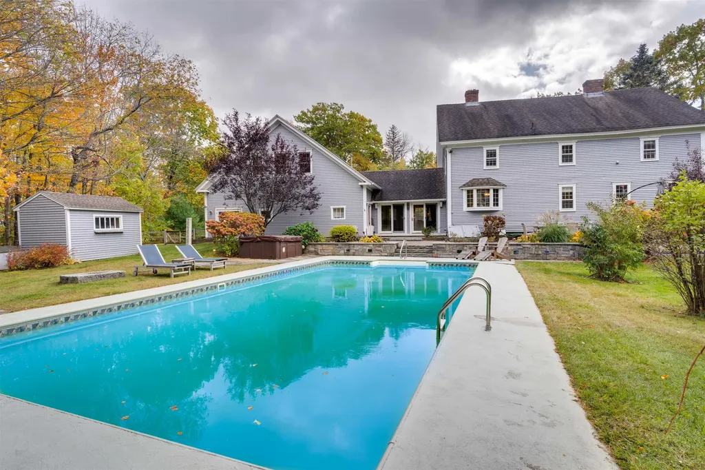2671 Parade Road Laconia NH 03246