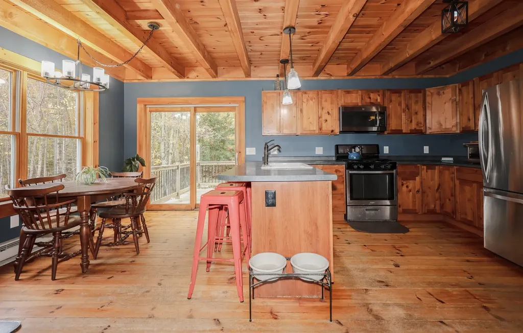 449 Pine Hill Road Croydon NH 03773