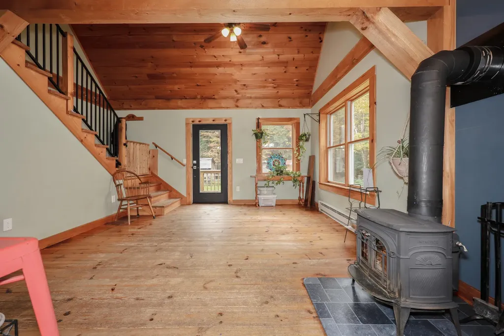 449 Pine Hill Road Croydon NH 03773