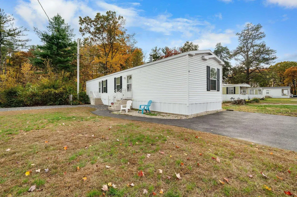 41 Conifer Place Londonderry NH 03053
