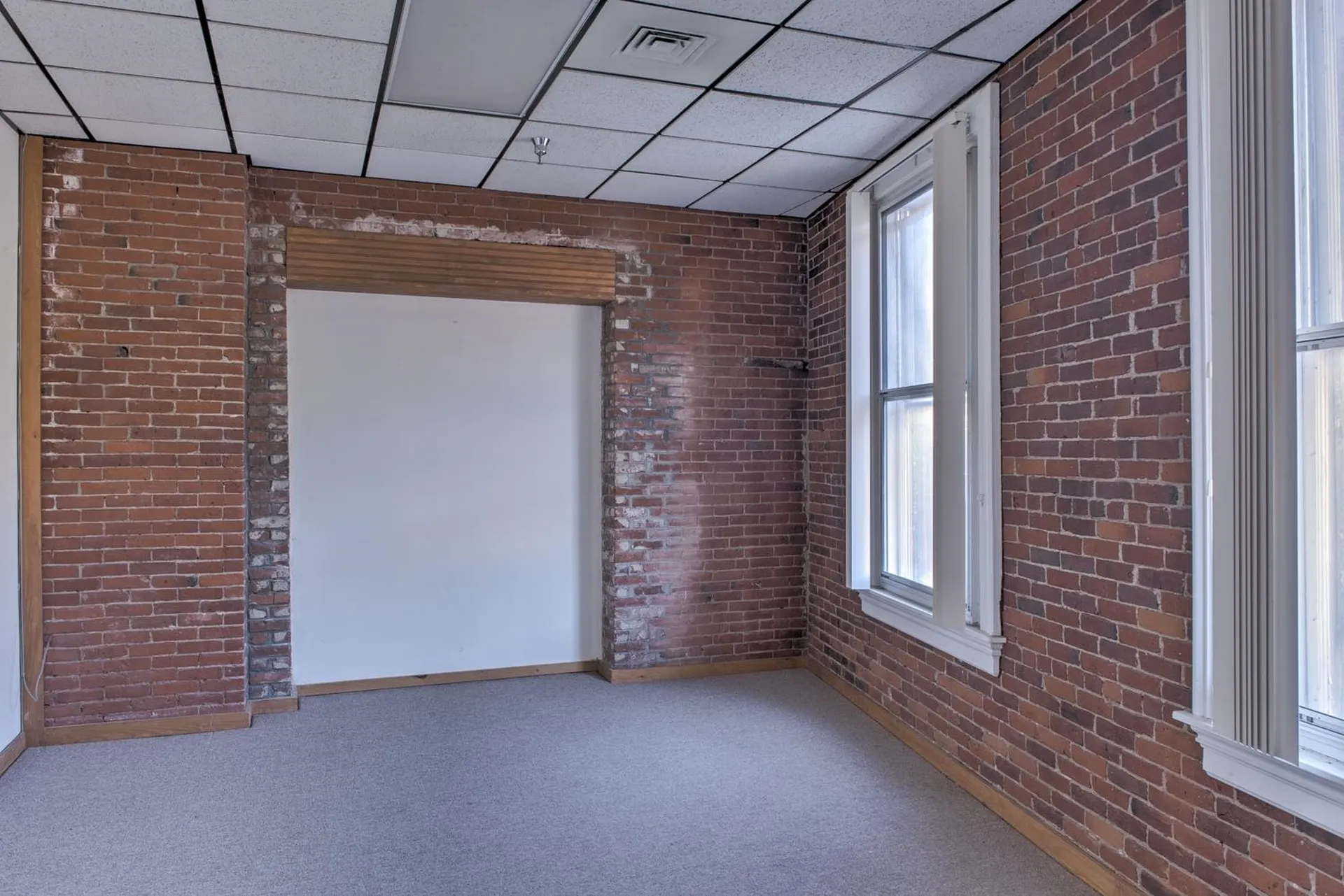 39-41 The Square Rockingham VT 05101