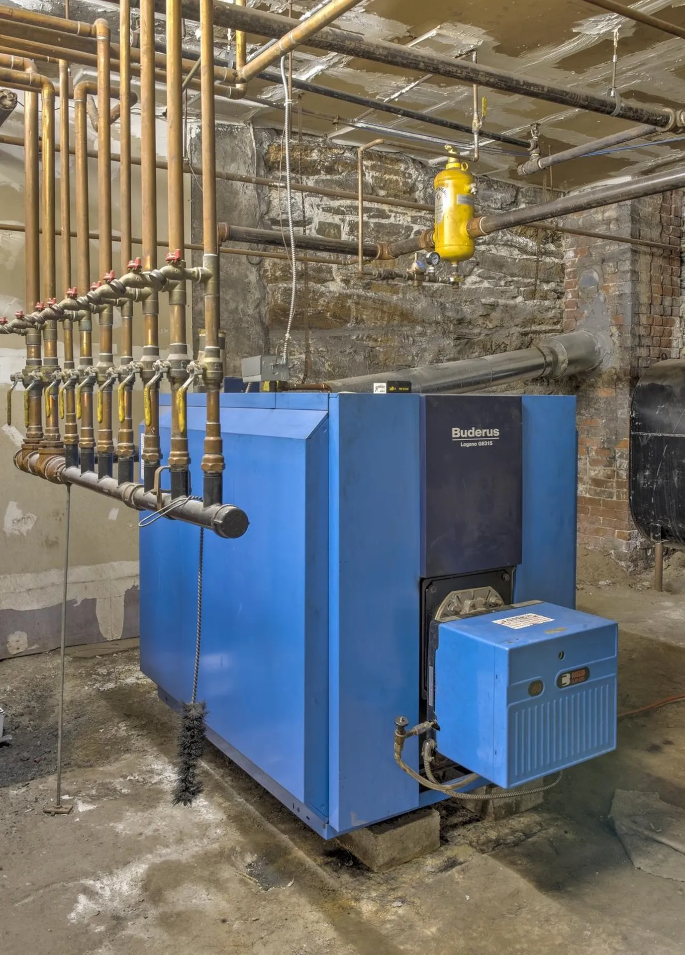 39-41 The Square Rockingham VT 05101