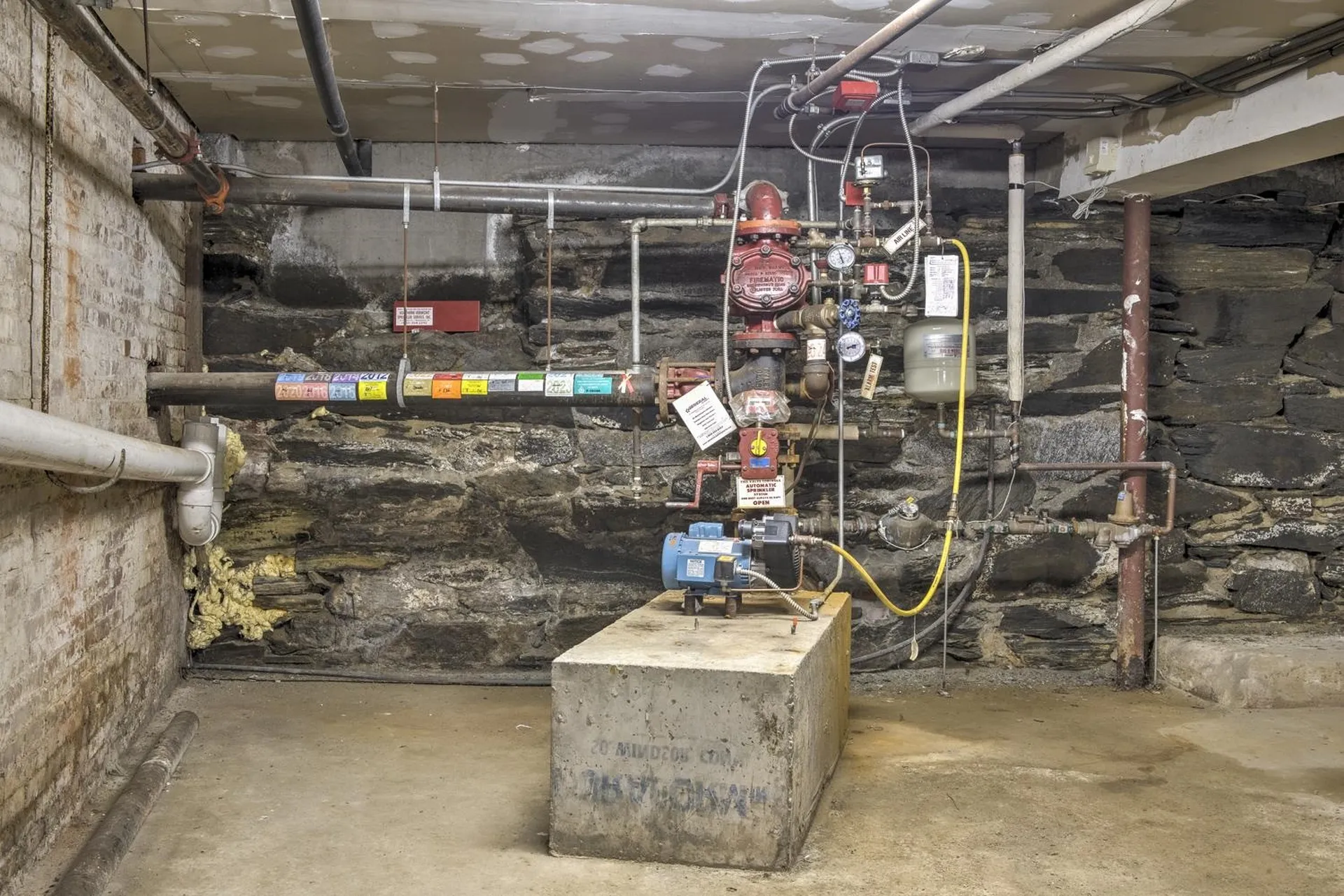 39-41 The Square Rockingham VT 05101