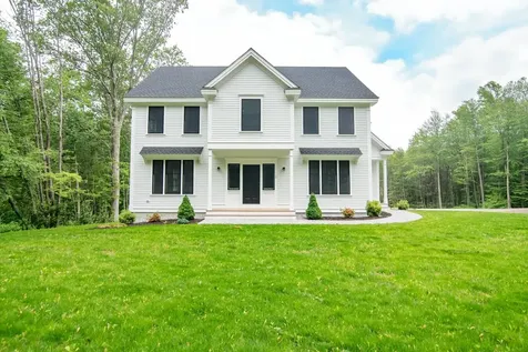 2 White Cedar Way Newton NH 03858