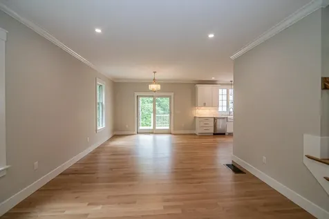 2 White Cedar Way Newton NH 03858