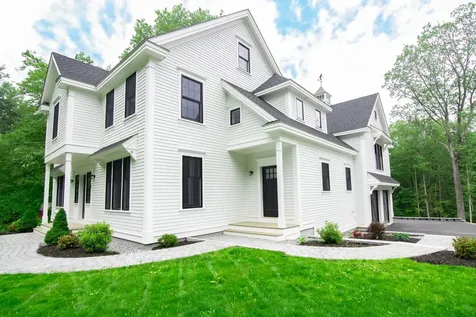 2 White Cedar Way Newton NH 03858