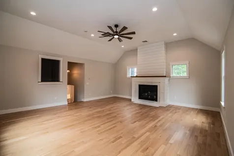 2 White Cedar Way Newton NH 03858