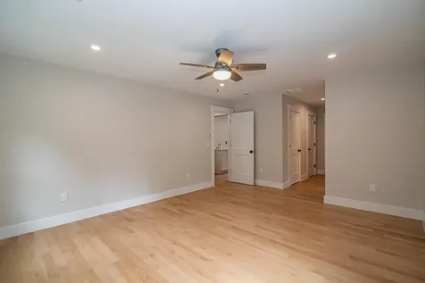 2 White Cedar Way Newton NH 03858