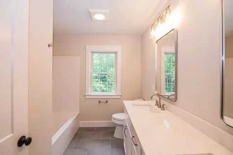 2 White Cedar Way Newton NH 03858